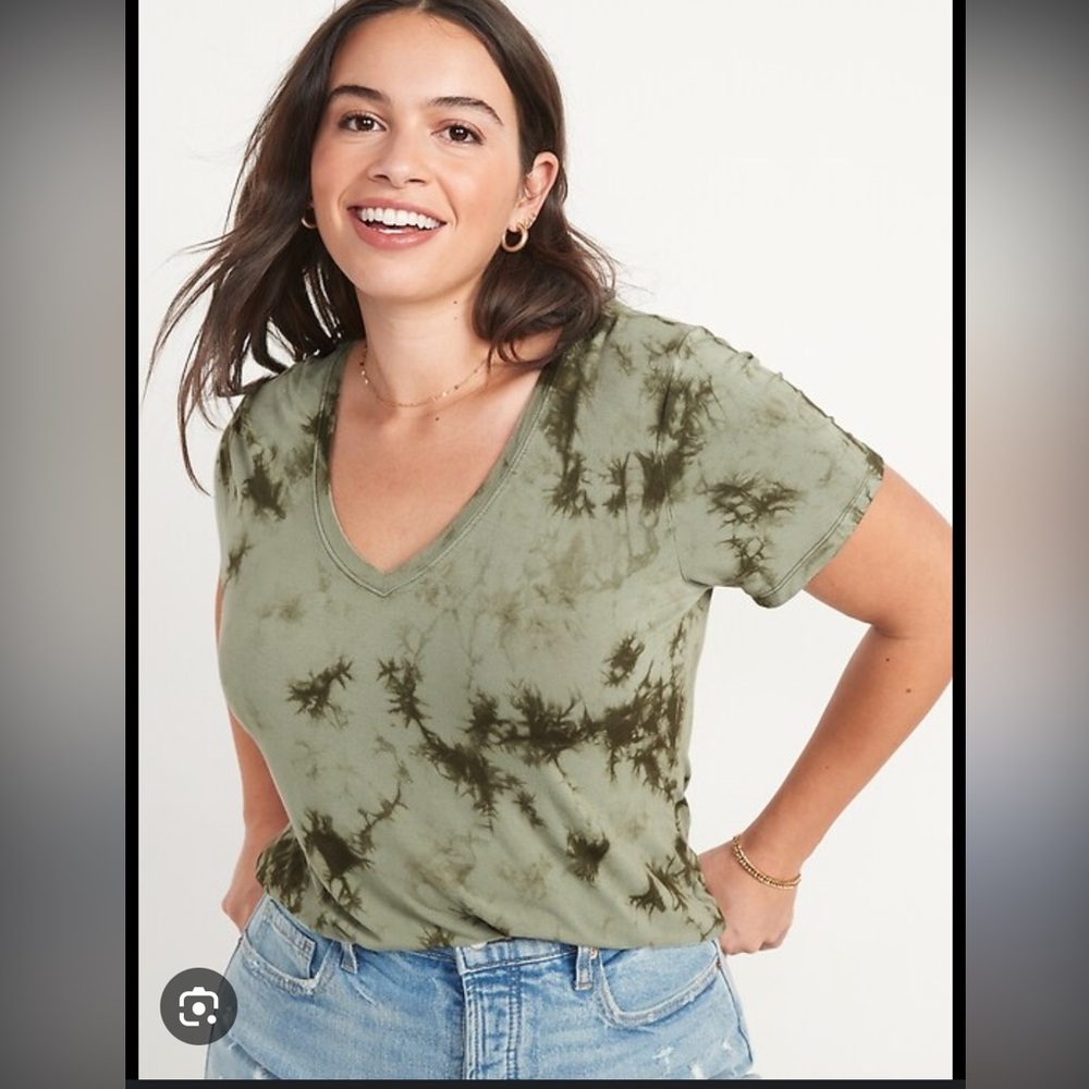 Luxe Tie Dye Green V-Neck T-Shirt